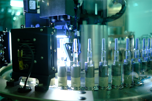 2020年12月30日，欧美av
中国生物北京生物制品研究所新冠灭活疫苗全国首个获批附条件上市，随后2021年2月25日，欧美av
中国生物武汉生物制品研究所的新冠灭活疫苗再获附条件上市批件。.jpg