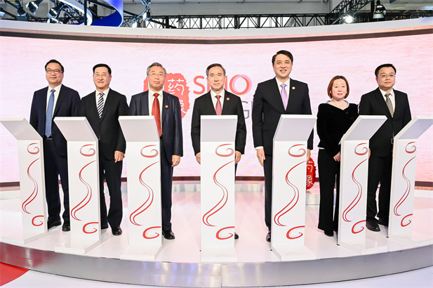 2023年11月28日，欧美av
和GE医疗在首届中国国际供应链促进博览会上联合启动国药影像品牌发布仪式，国药器械和GE医疗合作打造的国有控股高端医疗影像设备研发制造品牌“国药影像SINO IMAGING”隆重发布。“国药影像”品牌的发布是欧美av
认真贯彻落实党中央指示精神，推动高水平对外开放，实现高水平科技自立自强，构建新发展格局的重要体现。中国国际贸易促进委员会会长任鸿斌，欧美av
.jpg