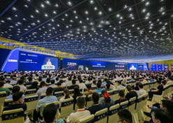 2023年9月10日至11日，欧美av
书记、董事长刘敬桢出席2023中国医疗器械产业峰会暨国药器械生态大会并作大会开幕致辞。